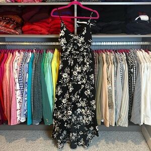 Justily black with cream flowers adjustable spaghetti strap maxi dress size S​